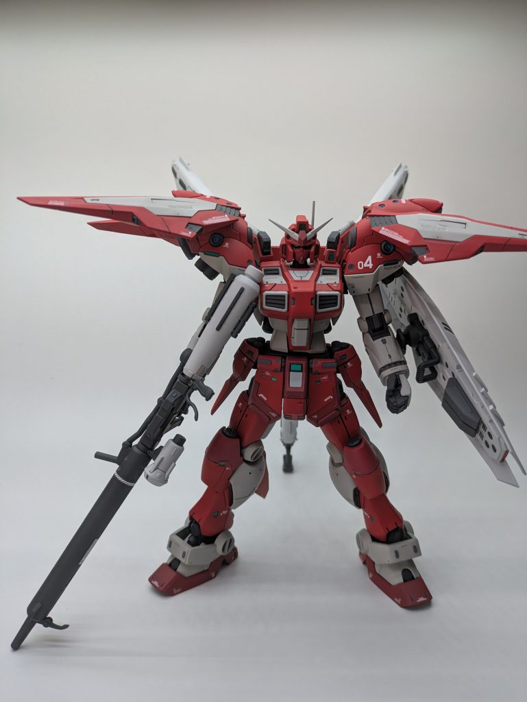 正面より肩に追加装備をつけたので横にすごく長いです