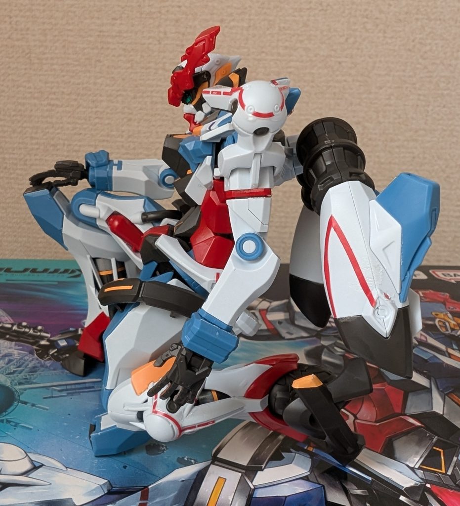 可動域も素晴らしく、「エアリアル」同様、膝立ちポーズも難無く出来ます。