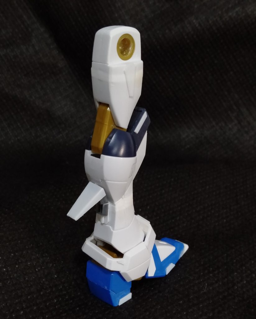 スネ、大腿、つま先を延長ふくらはぎのスラスターが無かったので追加