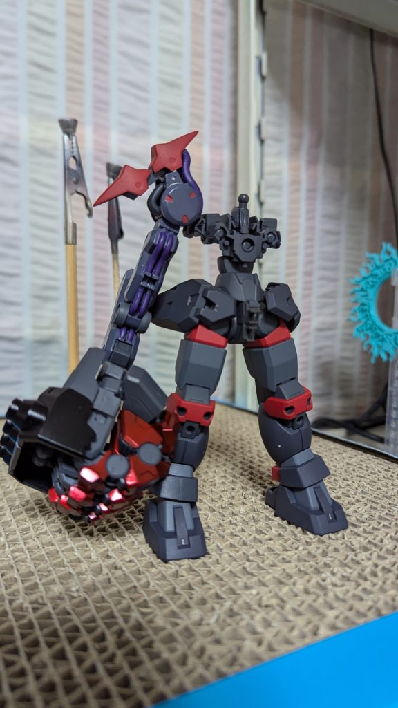 未完成状態で組みましたがこれで飾るのも面白いとは自分で思いました😂