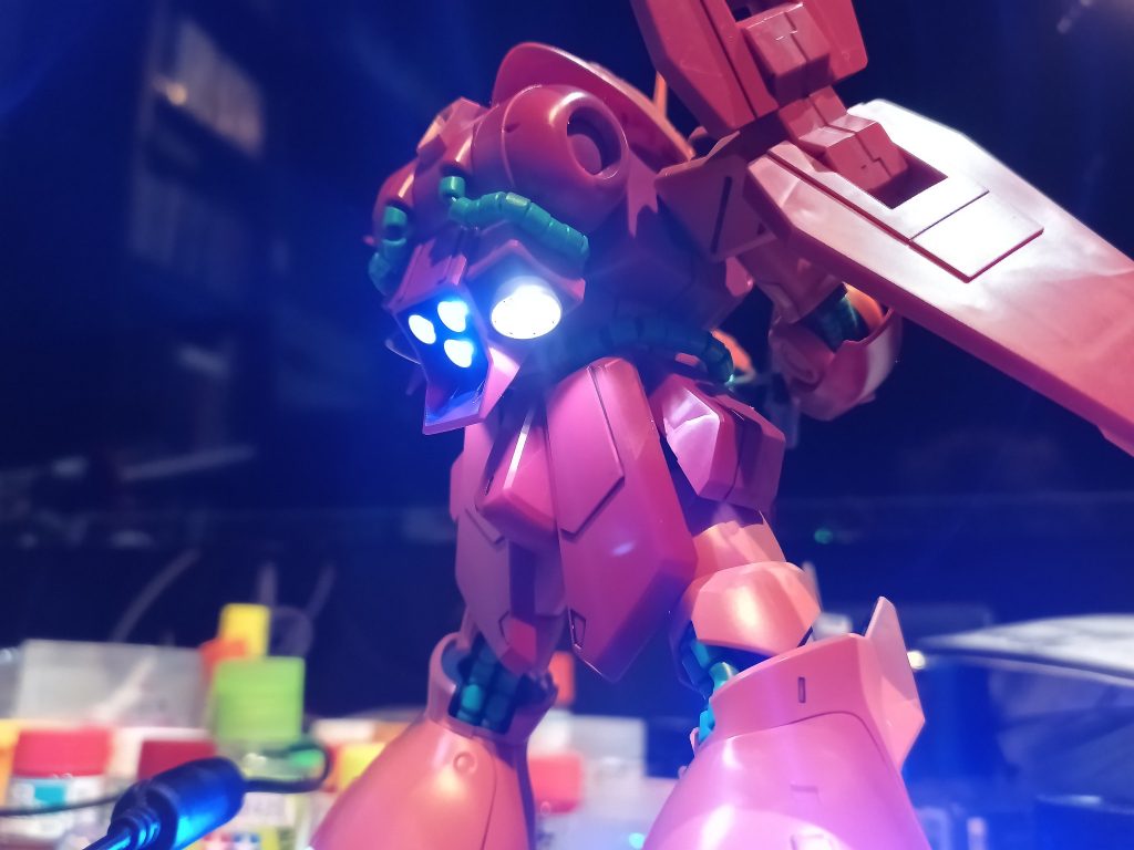 メインはホワイト