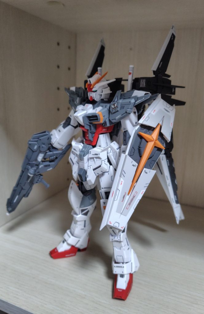 自立させるのに苦労しました。でかいですねー、置く所ありません😣