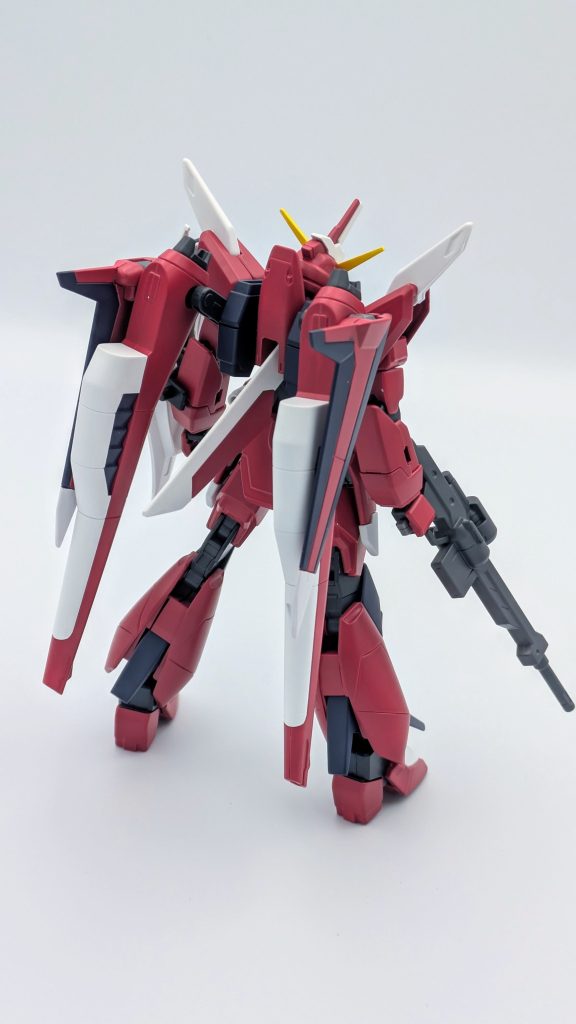 背部から。モールドやエッジ等が若干甘いですが、この頃になればスタイルは十分だと思うので、後ろからみた変化は殆どありません。