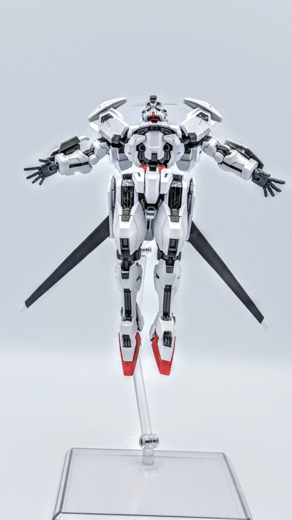 ここまで見ていただいてありがとうございます!まさかの連日投稿させて頂きましたが、ガンブラスターの塗装が乾く待ち時間にネリネリ作っていました。エスカッシャンの延長ですが、プラ板を使えば良いものを、パテを使った為結構面倒でした(笑)もし良ければ、アドバイスや質問、コメント等して頂けると非常に嬉しいです!