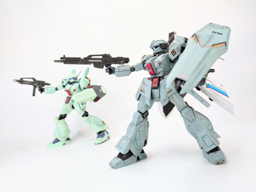 EGνガンダムからライフルとシールドをパクりましたが、こうやって並べるとそんな言う程インパクト無いやんけ…wそして今回のブンドドではどっちもさっさと投げ捨てておりますw