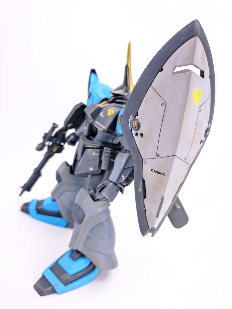 まだ改造技術が無かったプラモ１年目に作ったゲルググ・マリーネは、なんか納得いかない出来で、でもどこが納得いかないのかも分からないままシールドだけ残して捨てたんですが、今回のイェーガーで過去の自分にリベンジ。