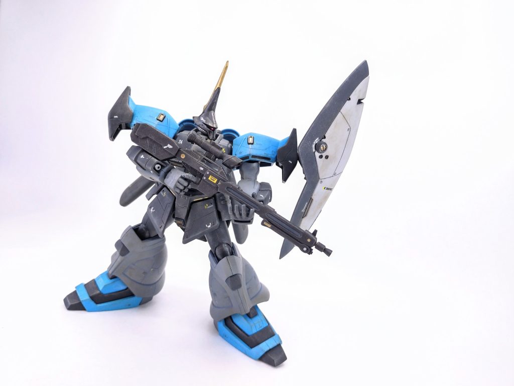 カラーリングは「余ってる色を消費しよう作戦」で水色をチョイス。ユーマ機みたいな色してますが無関係ですw