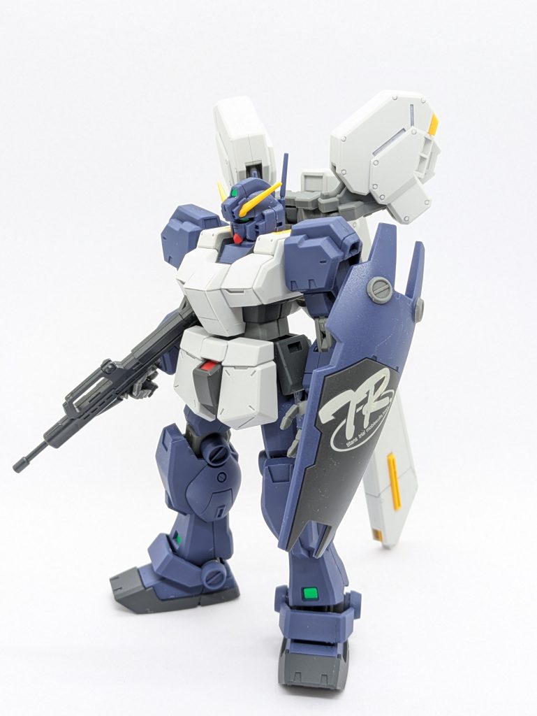 設定だと急造で機体バランスは良好ではないらしいですが、コレなら戦えそうですよね、見た目はカッコいいと思います・・・私は