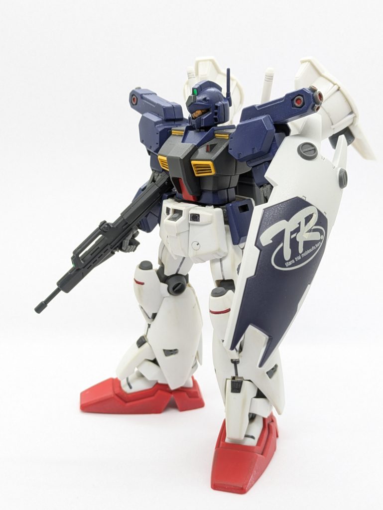 先のヘイズル製作時にジムカス高機動型があるならクゥエルも良いじゃないというノリで組み合わせました。