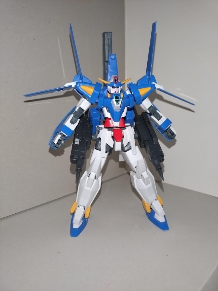 【ガンダムAGE-3 水中仕様】水中銃を兼ねたパイルバンカーを装備した姿。