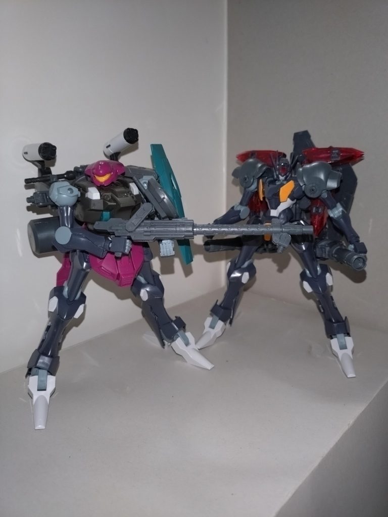 お互いの通信···―ひまり「瑠唯!構えるんだ!!」瑠唯「はい、上原先輩」 〜羽丘女子学園の生徒会報より〜