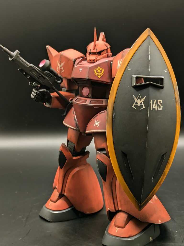 きっと、自分大好きなシャアだから、パーソナルマーク多め！