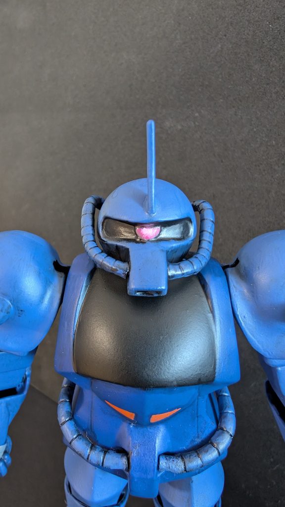 モノアイを『ぐぽぉーん』となってるように塗ってみました。それ以外は、メチャクチャ普通です。