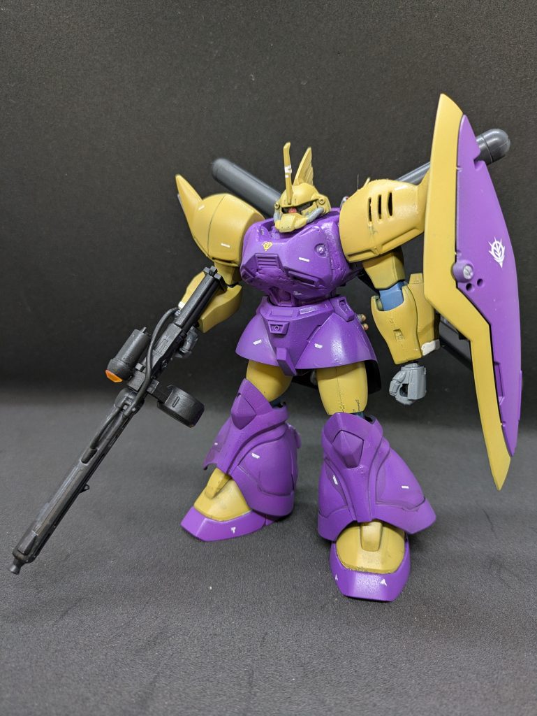 カラーは前回調合のものの余りを利用しました。鮮やかなさつまいも色です。この配色はホントに難しいな。劇中だともっと色が薄いのですが、成形色の紫だとピンク過ぎるんですよねー。