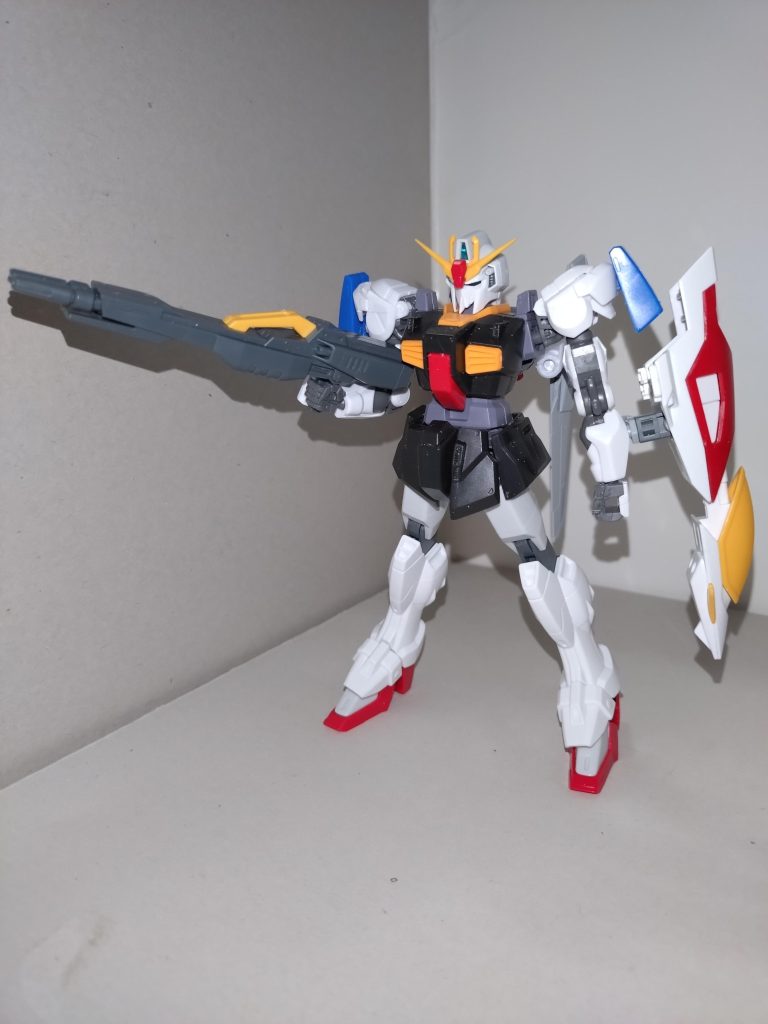 【武装】■メガビームライフルメイン武装。WR形態時にはシールド左右に分割してマウント。