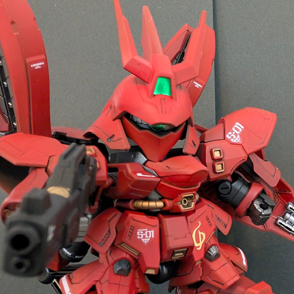 ■製作期間半年くらい?■開発担当組立て:父塗装:父ディテールアップ:父■塗装メモ薄い赤:下地ブラック→F.シルクレッド濃い赤:下地ブラック→F.ディープレッド金:下地ブラック→F.赤金フレーム:下地ブラック→G.スターブライトアイアン黒:下地グレー→G.EXブラックトップコート:C.スーパースムースクリアつや消し■ディテールメモRGサザビーの余ったリアリスティックデカール