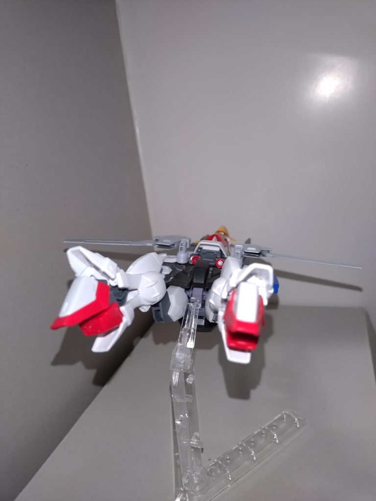 宇宙世紀にアフターコロニー、コズミック・イラにアドステラと、4つの世界の主役級のガンダムタイプから「これは使える!!」と思ったパーツを寄せ集めたのですが、そのほとんどがポン付けだけで済んだのは奇跡でした。