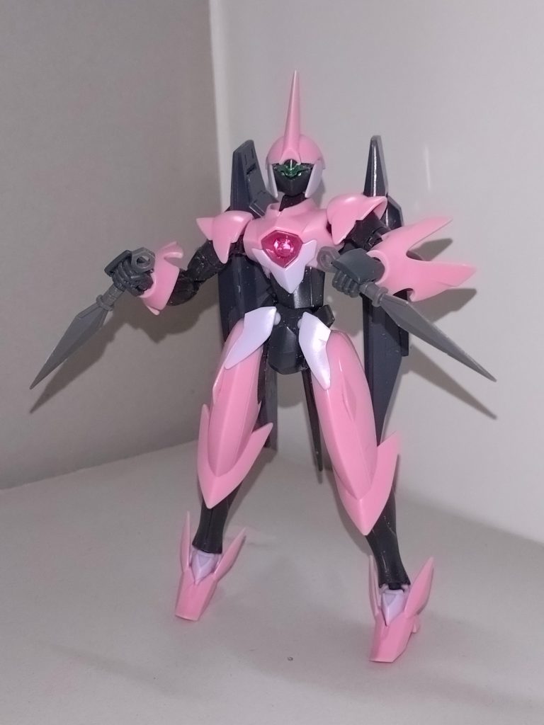 【武装】●ヒートクナイファルシアスパローのメイン武装。常に両手持ちかつ逆手持ちが基本。
