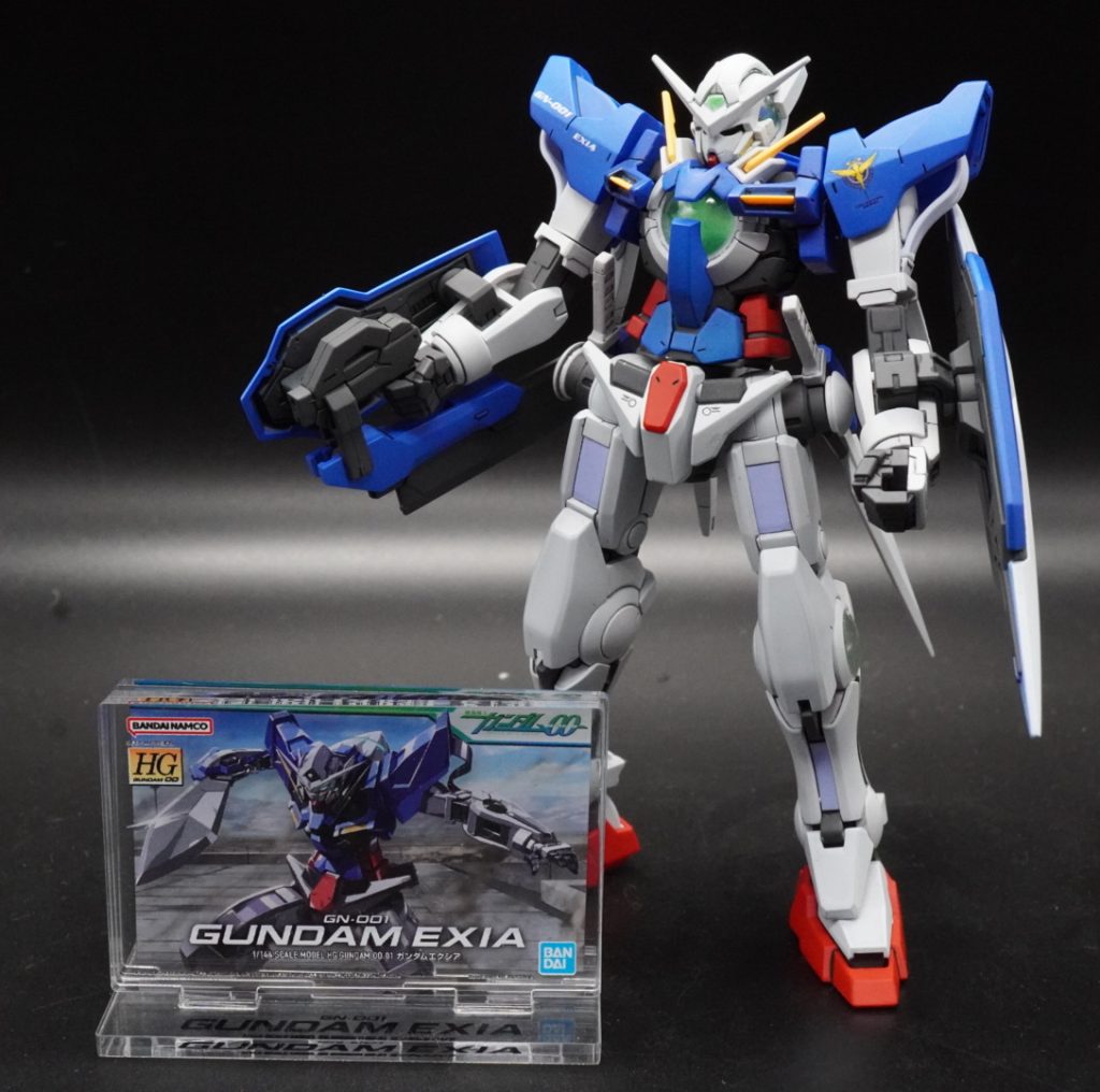 カラーガイドH=水性ホビーカラー G=ガイアノーツ T=タミヤ■全パーツ/ヤスリがけ→スジボリ掘り直し■ホワイト、レッド、ブルー、イエロー、グレー、ライトパープル/説明書カラーガイド■GNドライブ部/Gサーフェサーエヴォブラック→Gブラック→GEXシルバー→G蛍光グリーン→GEXクリアー■ツインアイ部/Gサーフェサーエヴォブラック→Gブラック→GEXシルバー→G蛍光グリーン→Hモンザレッド→Tエナメルつや消しブラック→エナメル拭き取り→マジックリン拭き取り■グレー部/Gマルチプライマー→Hサーフェサーグレー→カラーガイド■スミ入れ/Tエナメルスミ入れグレー、Tエナメルスミ入れダークグレー■トップコート/HUVカットスムースクリアー■デカール/ガンダムデカール■アクリルスタンド/ガンダムベース限定