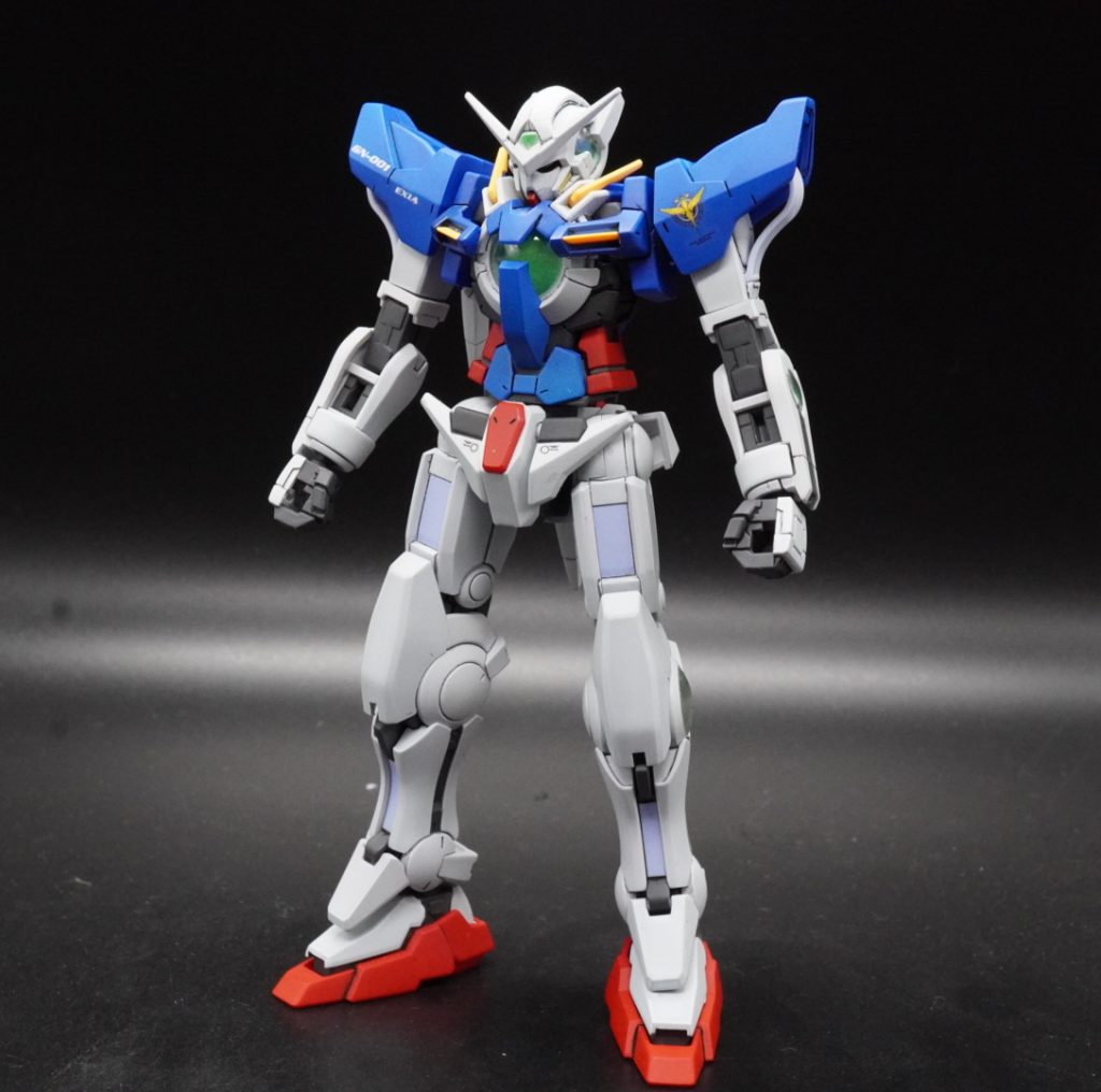 足や腕のライトパープルは、本来シールですが、塗装しました。