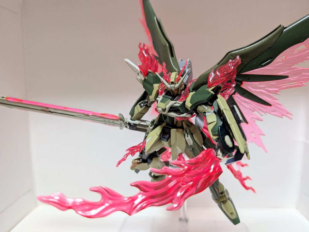 フレクトレェルム最大稼動時のヴィーゼルナーゲル改は刀身が揺らぎます(フレイムソード)。