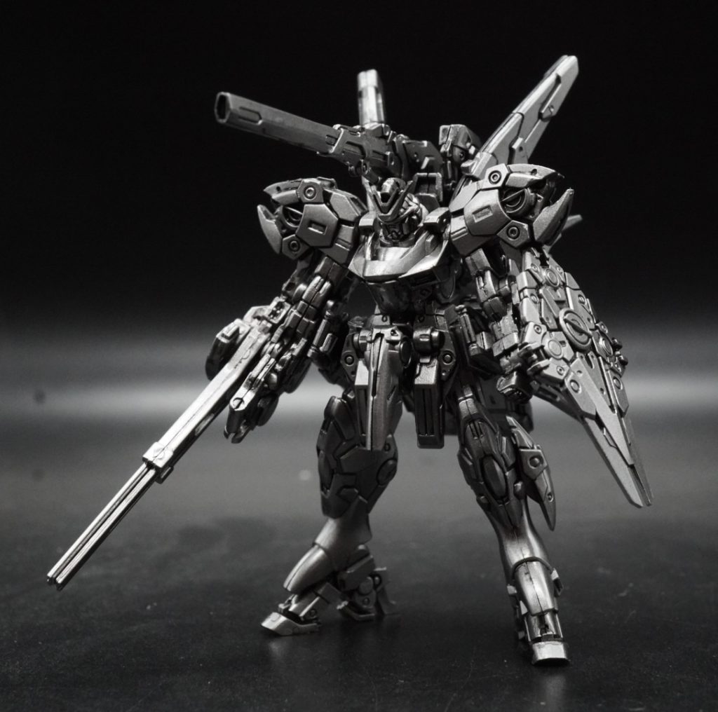 素材がABSなので、ガイアマルチプライマーを塗布しました。