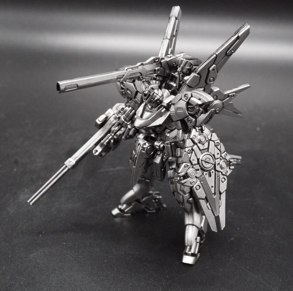 カラーガイドC=Mr.カラー　G=ガイアノーツ　T=タミヤ■全パーツGマルチプライマー→Cウィノーブラック→Cスーパーアイアン■スミ入れTエナメルスミ入れ　ブラック■トップコートG蛍光クリアー