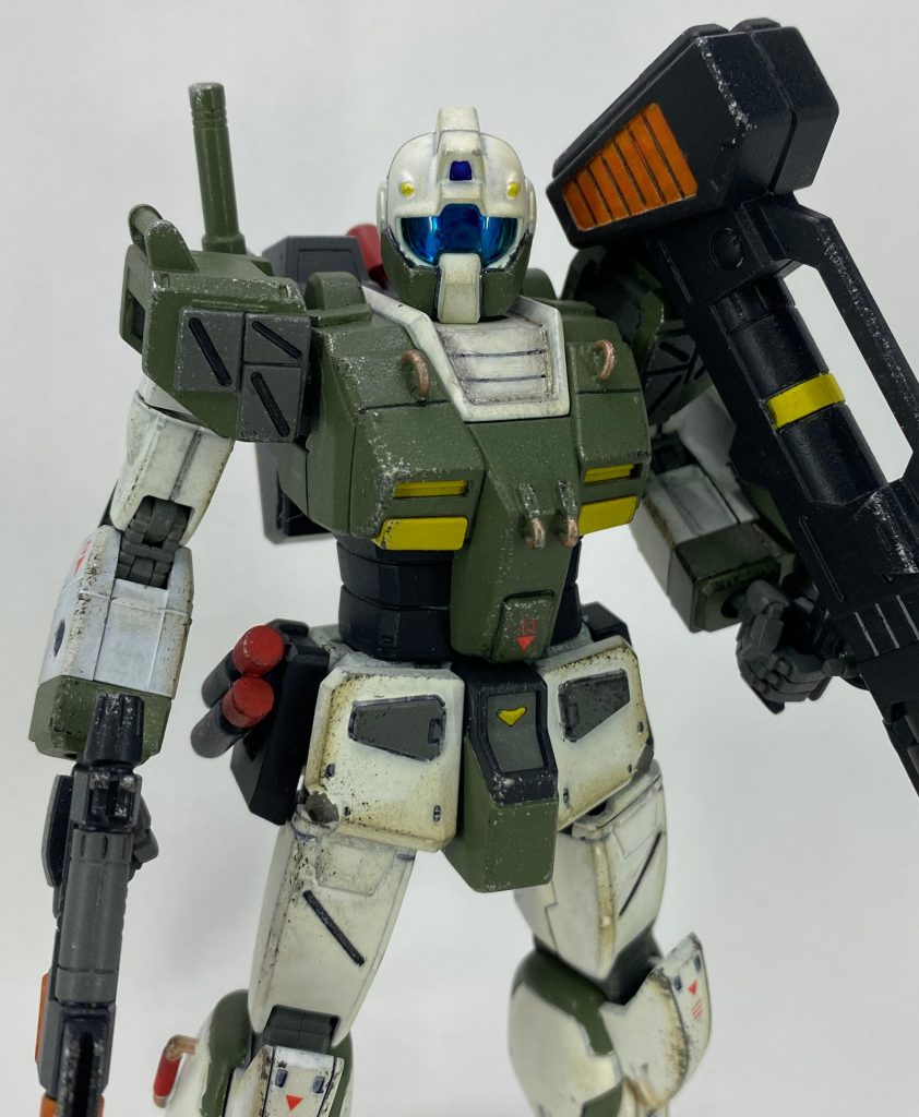 初期型ジムから派生した装甲強化改修機群、いわゆる【Ｆ型系列】の前身にあたる試作機。後の陸戦用ジムやジムストライカーを彷彿とさせる装備・意匠が認められるが、データ収集が不十分であり、量産には程遠い発展途上の一機である。