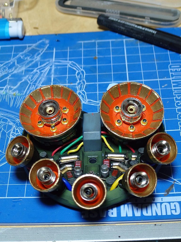 スカート内部は必殺恒例 棚ダボバーニア😅