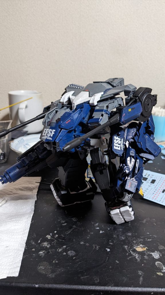 完全装備形態  GMIIをベースとなってはいるが機体スペック自体はガンダムタイプに近い性能となっているしかし技術者が常軌を逸している為パイロットの生命を考えずMSの性能のみ考えられ開発された機体の為この機体を制御できる人物も又、人間じゃない人間となる… 