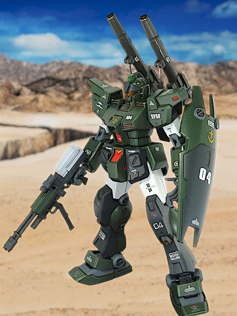 キャノン砲で中距離支援型こっちだともう「陸戦型ジムカスタム」っていう名前の方がしっくりきますねバックパックは変更できるように工作しています。最近統一された二穴サイズと幅が微妙に違うんですよね・・・