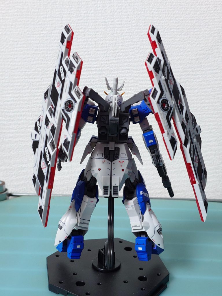 ムーンガンダム–5枚目/制作者：AKI