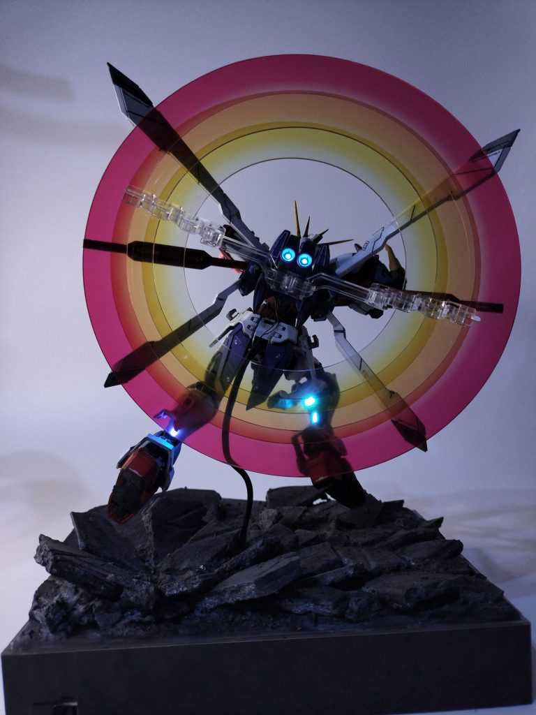 脚のバーニアを光らせて突進力アップって感じにしてみました