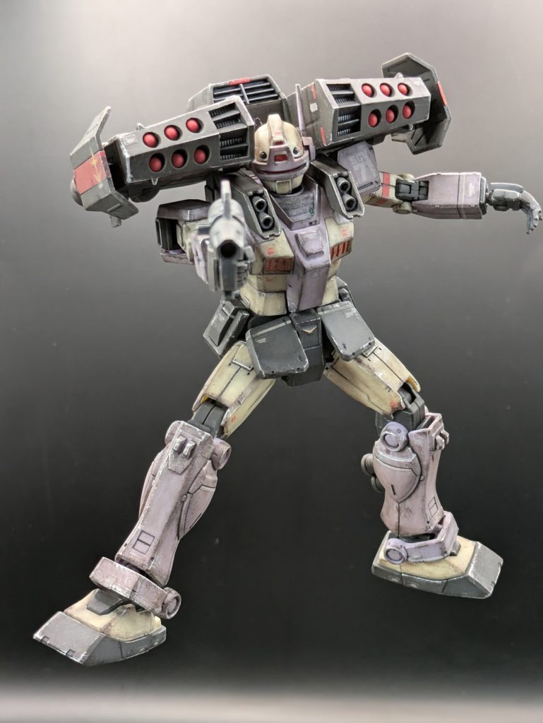 バカでかいブースター背負って、強襲部隊機かと思いきや、艦隊護衛機って設定らしい。そうなの❓️