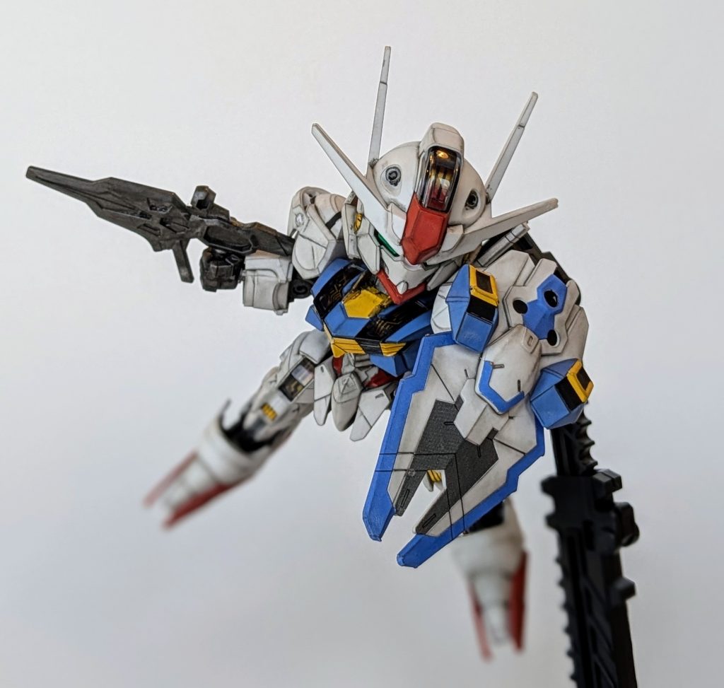 パステルシャドウは、筆に付ける粉の量や角度、筆の向きなどで、エッジだけでなく陰影やグラデーションも付けられるということがわかってきました。