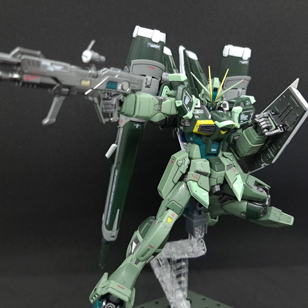 ブラストインパルスでは珍しいSEED撃ちよく見るとライフルのシールが剥がれかけてますね…投稿直前で気付きました…