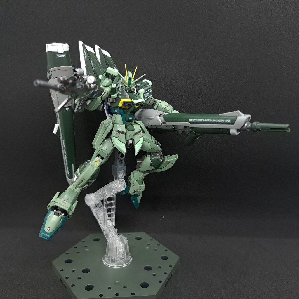 フレームはガンメタで武器類はスターブライトアイアンで塗装してます