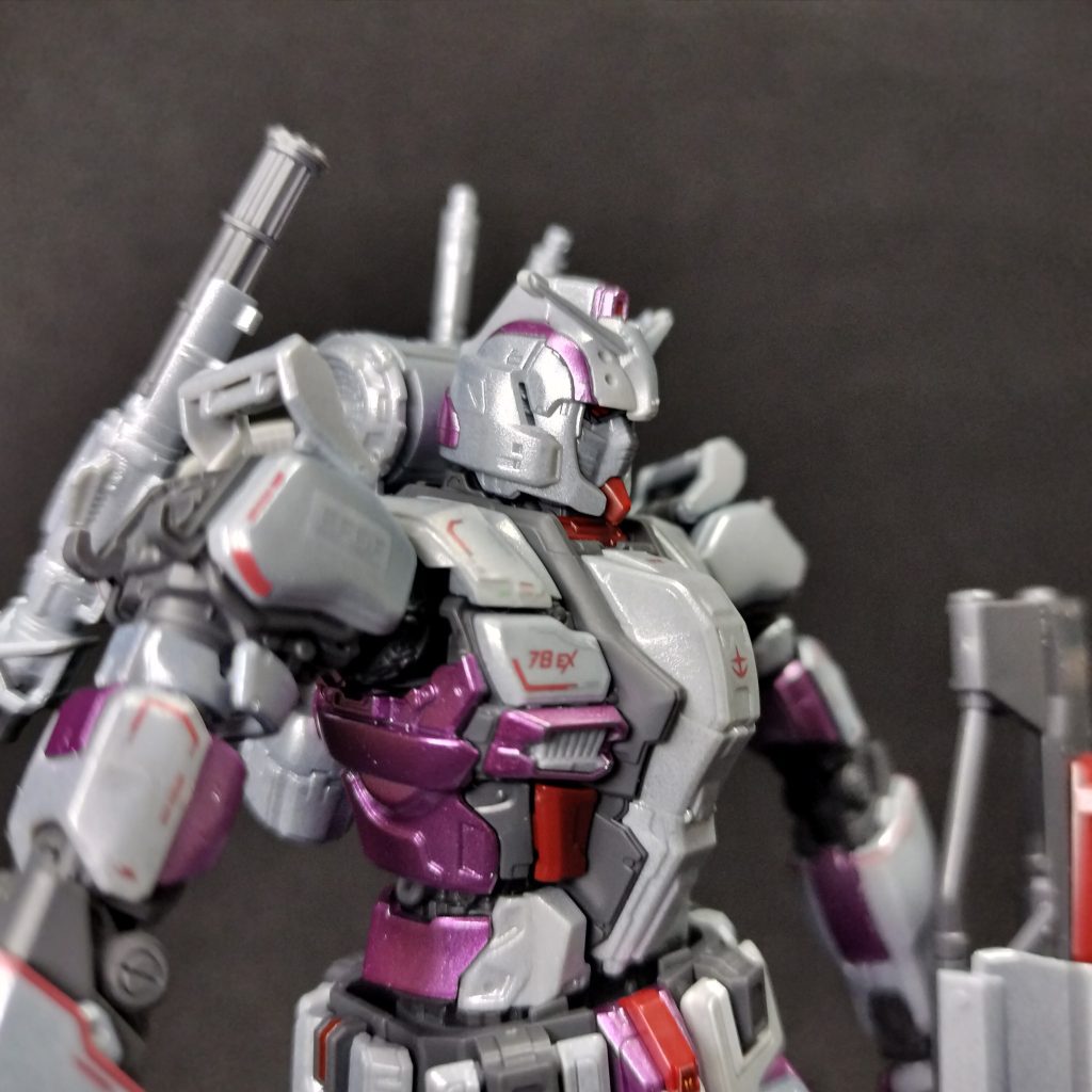 ウル◯ラマンかアイ◯ンマンにしか見えなくなってしまいました…(gundam-kao9)