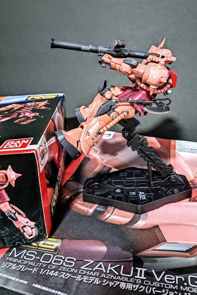 完成品と箱と説明書。箱絵が現在のとは違うな。何の改造等ございませんが皆さまに観覧いただけたらと…。最後までご覧いただきありがとうございました。