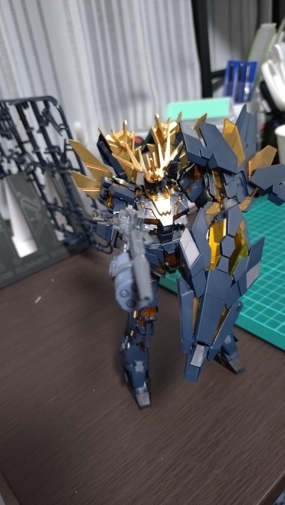アームドアーマーXCの平面部分などが綺麗に塗装できて感動しました…リボルビングランチャーもGMASだと2色重ね塗りできて、グラデがかったけれど納得できるカラーに