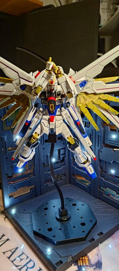 大上段構えフツノミタマ背景に溶けちゃってる…