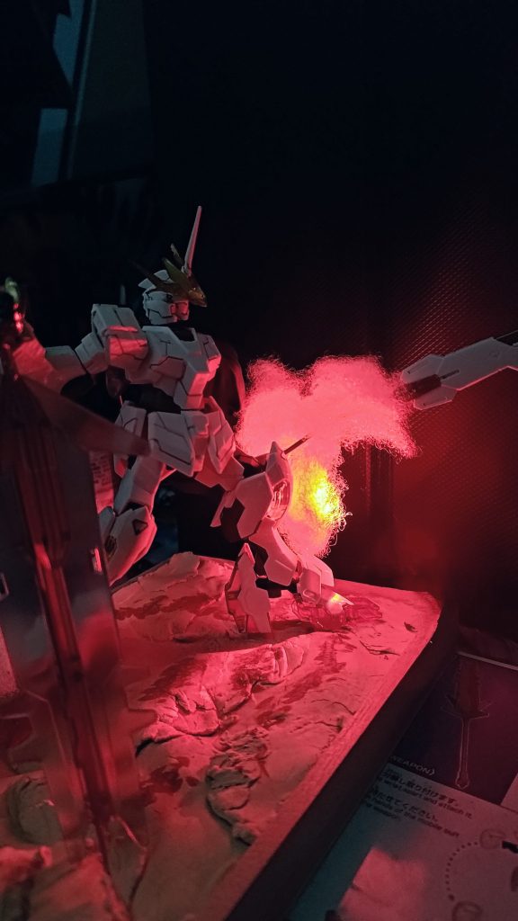 赤LEDライトアップなんとなくいい感じに見えるかな