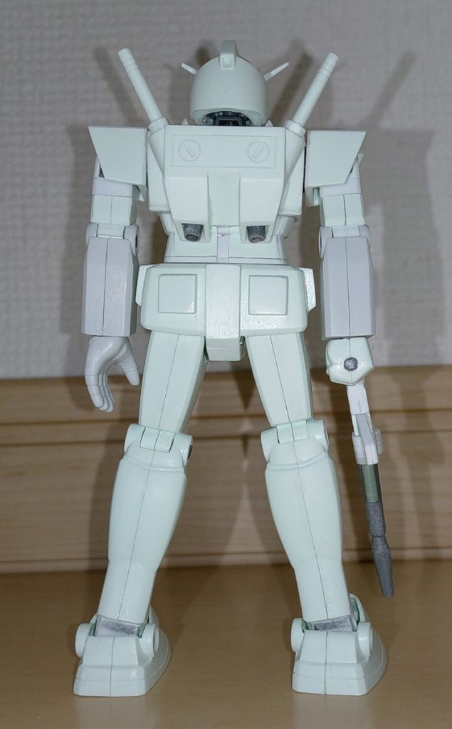 だいたい塗装前2腿付け根にロール軸仕込んでハの字開脚できるようにしてるけどパンツが結構タイトなのであんま効果がなかった首は多分HGUCのZガンダムから