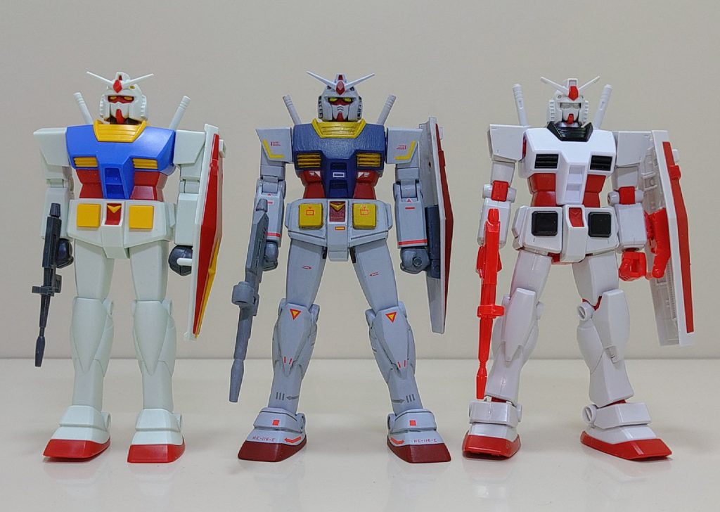 3ショットこう並べると今や旧式化してしまった旧HGUCがとても現代的でスタイリッシュになってるんだなってそして令和最新版が左という事実よ