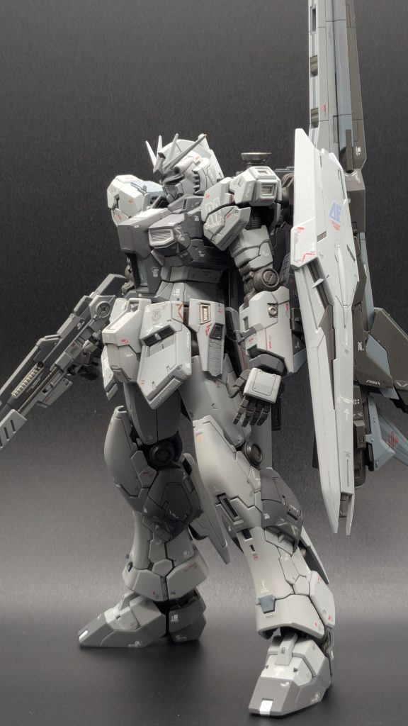 シールドのアナハイムマークはユニコーンのデカールより。