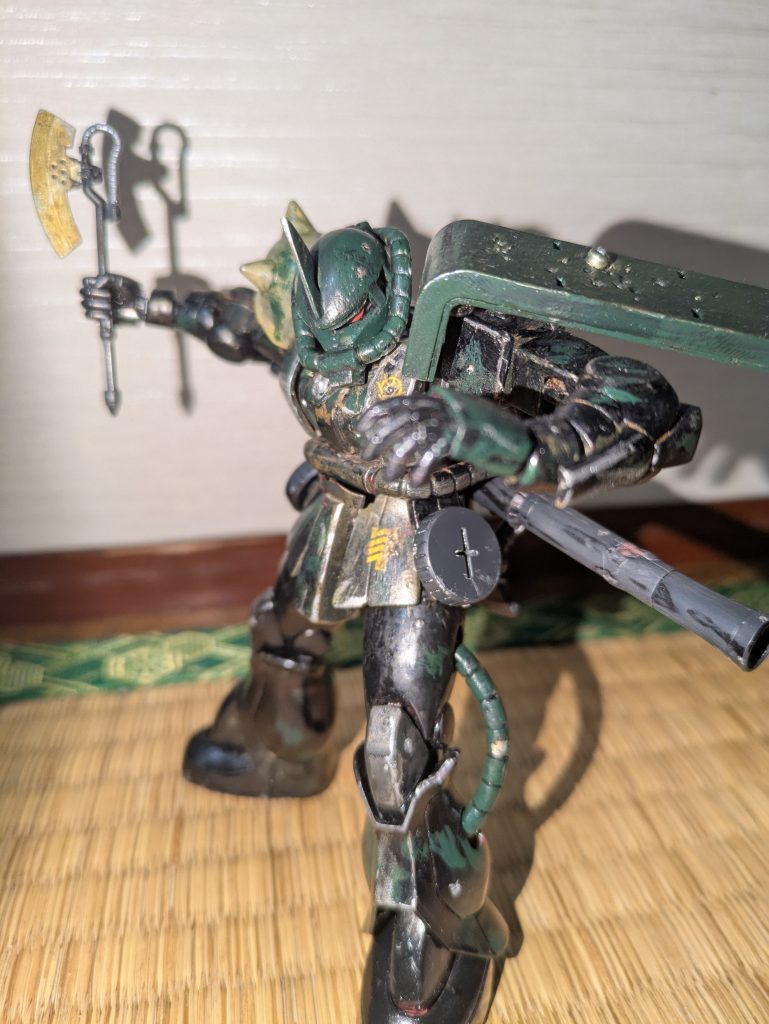 モノアイちらり