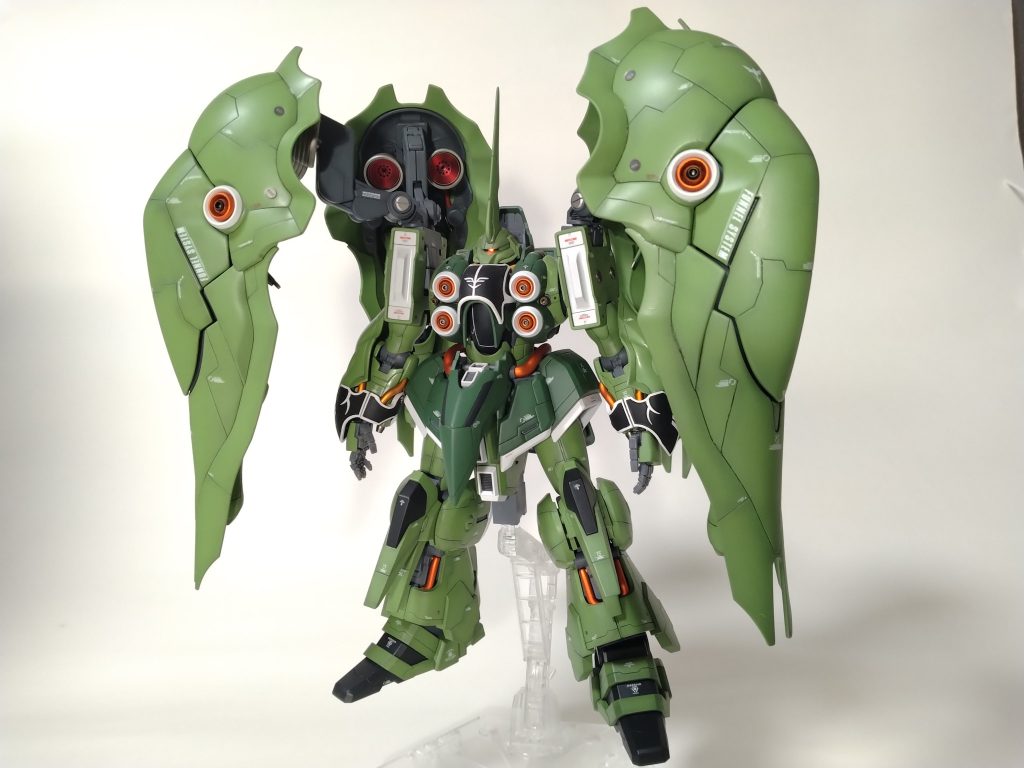 ユニコーンに出てくるモビルスーツの中でも一番好きな機体なので、各所スジボリしながら自分の好みの形になるように手を入れてみました(^^)