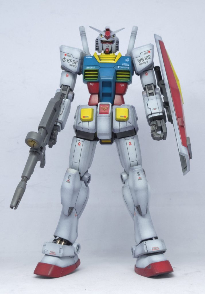 正面。全体的にモールド追加でデザイン力+筋彫りのスキルチェック。肩アーマーだけは絶対❗と必死だったのを覚えています。