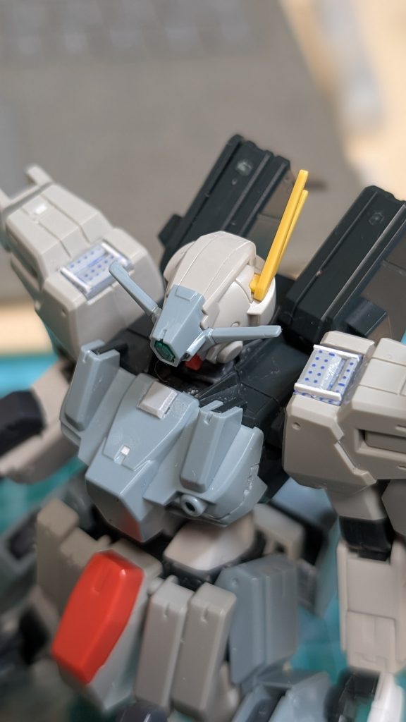 肩部、胸部に自作パーツを追加