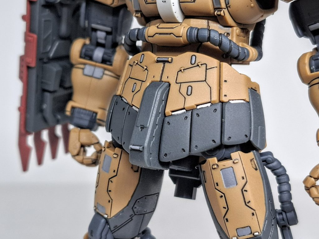 彫ったフロントスカートはこんな感じで、それっぽい感じに仕上げてます。実はまだ復讐のレクイエム見てなくてネタバレでだいたいの内容を知ってしまった罪な人間です。これ作るとガンダムEXも欲しくなりますね!!!!!